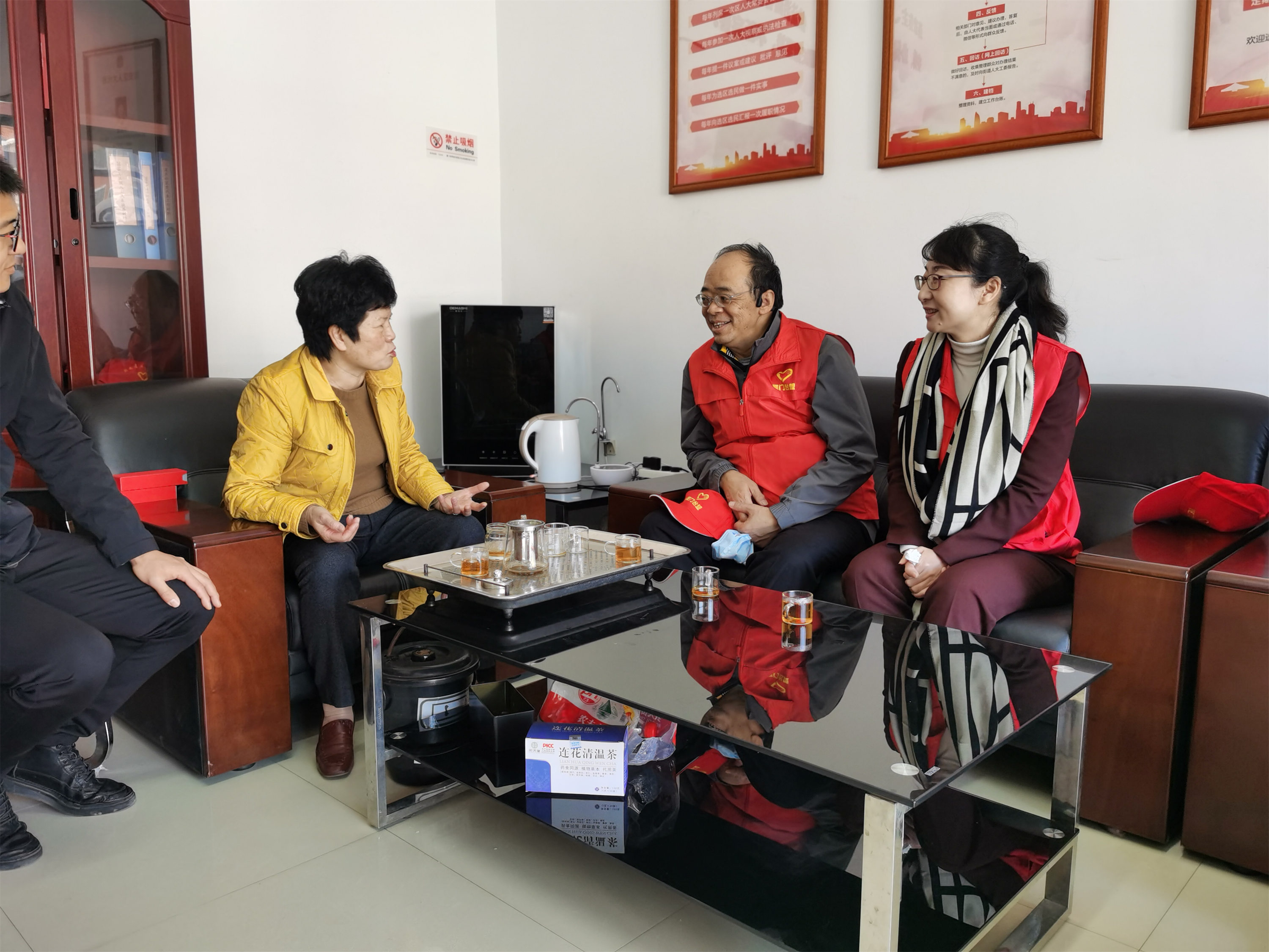 与溪声社区书记座谈.jpg